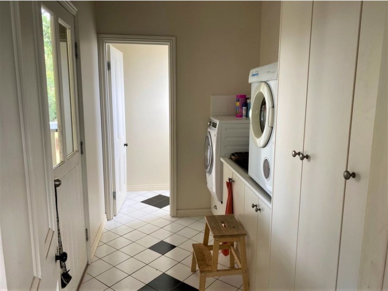 14 Bernard Street, Newtown QLD 4350