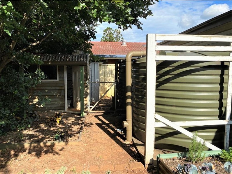 14 Bernard Street, Newtown QLD 4350