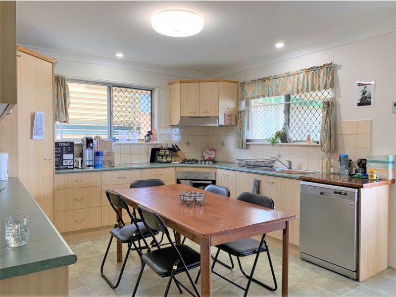 20 Tara Street, Wilsonton QLD 4350