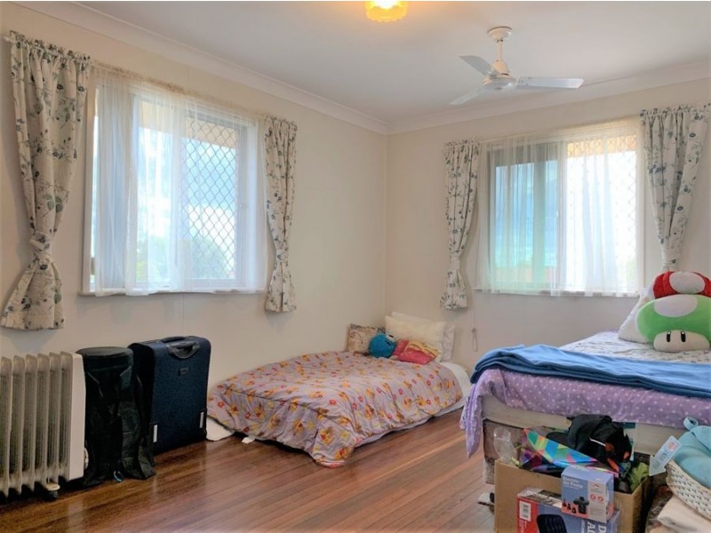 20 Tara Street, Wilsonton QLD 4350