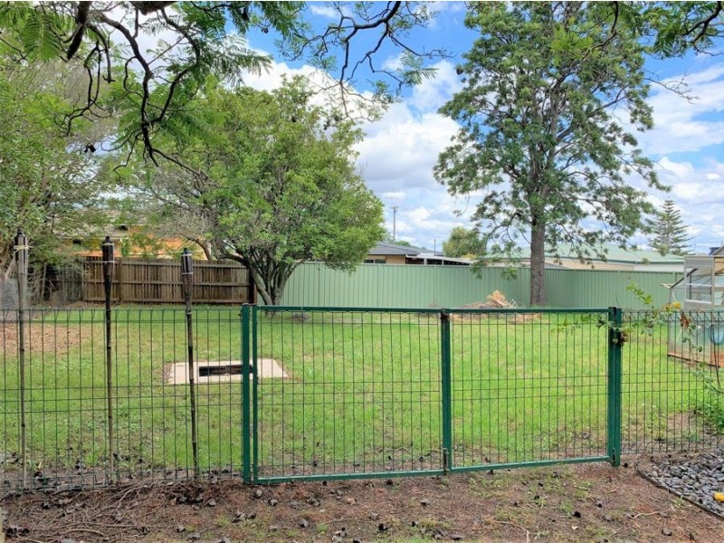 20 Tara Street, Wilsonton QLD 4350
