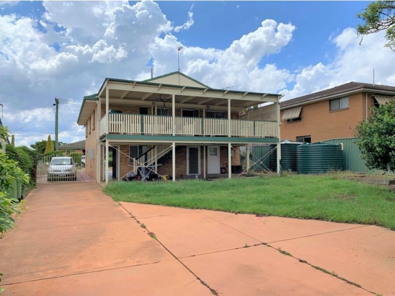 20 Tara Street, Wilsonton QLD 4350