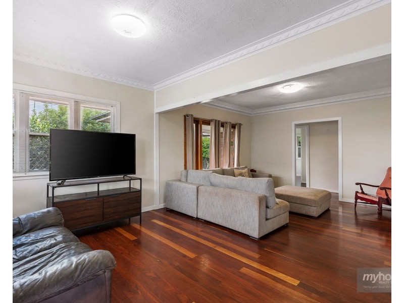 9 Drayton Road, Harristown QLD 4350