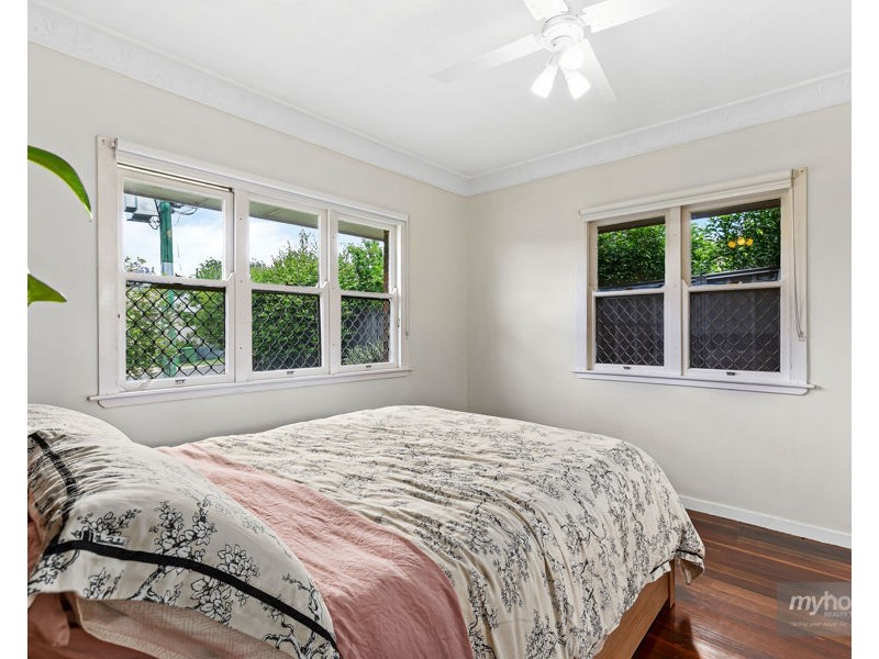 9 Drayton Road, Harristown QLD 4350