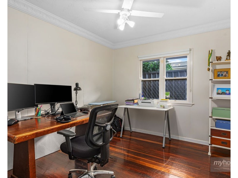 9 Drayton Road, Harristown QLD 4350