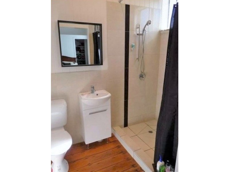 61 Mary Street, Mount Lofty QLD 4350