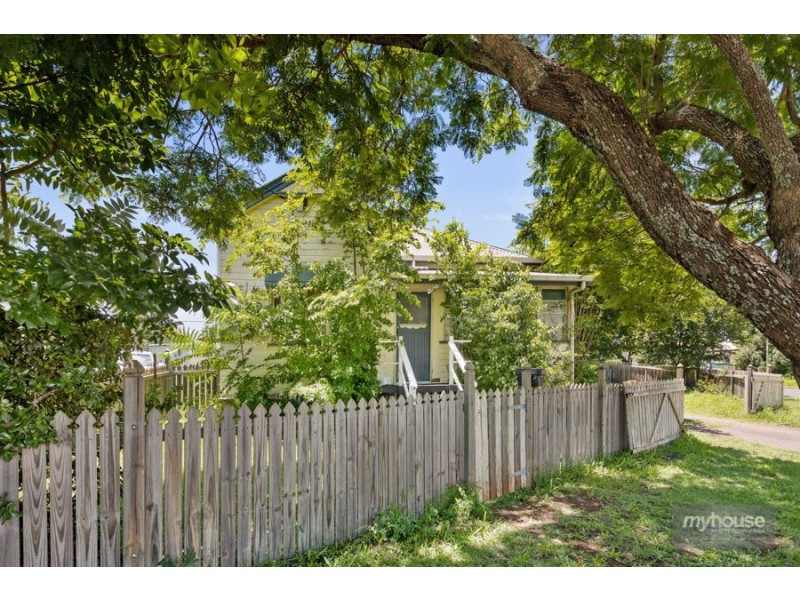 18 Link Street, North Toowoomba QLD 4350