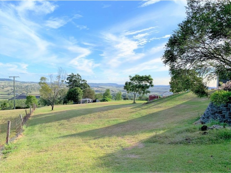 11 Koala Drive, Gowrie Junction QLD 4352