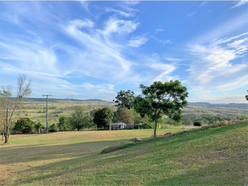 11 Koala Drive, Gowrie Junction QLD 4352