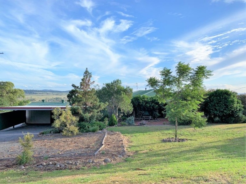 11 Koala Drive, Gowrie Junction QLD 4352