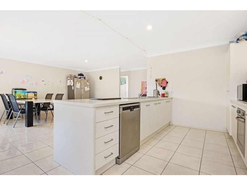 6 Paperbark Drive, Glenvale QLD 4350