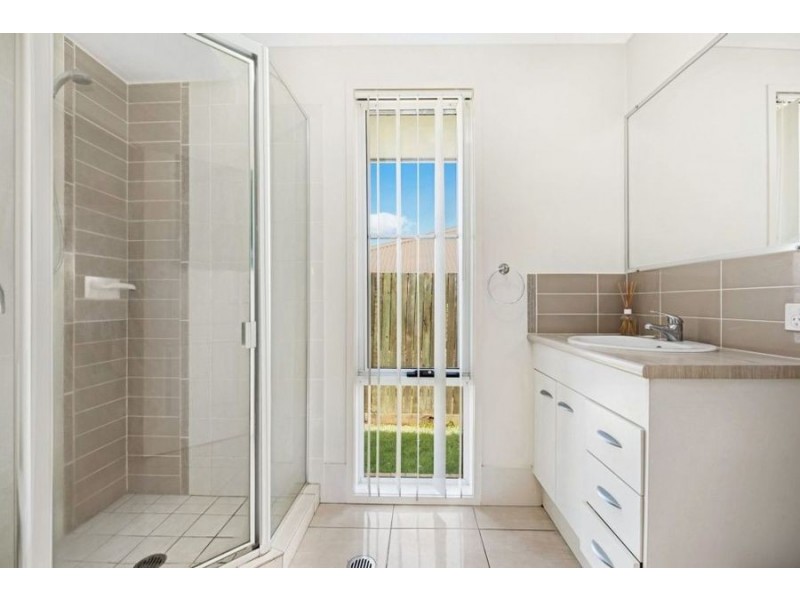 6 Paperbark Drive, Glenvale QLD 4350