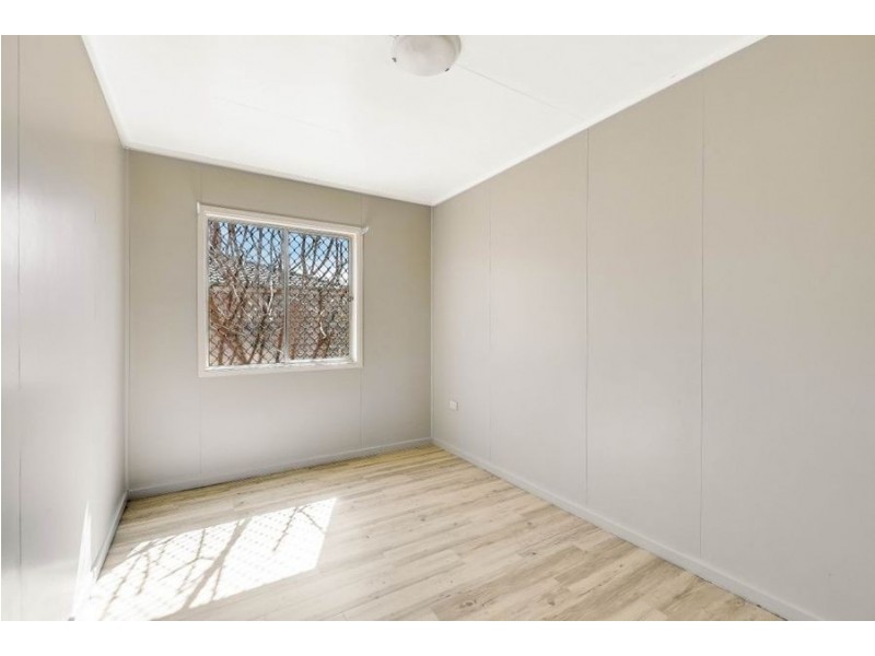 12 Jean Street, Harristown QLD 4350