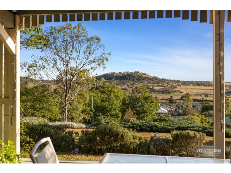 22 Treeline Drive, Gowrie Junction QLD 4352