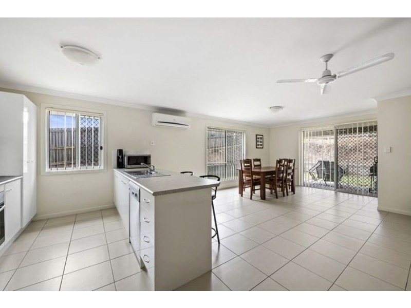 23 Mansell Boulevard, Cotswold Hills QLD 4350