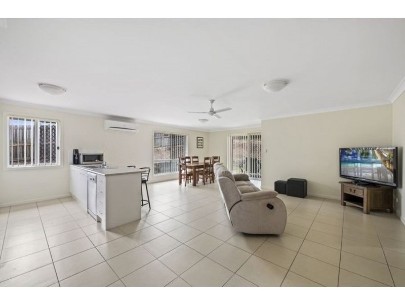 23 Mansell Boulevard, Cotswold Hills QLD 4350