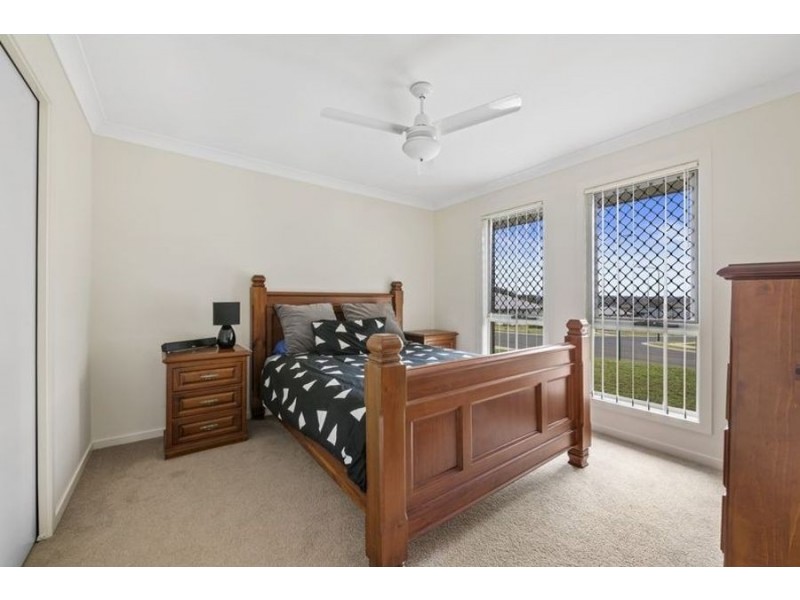 23 Mansell Boulevard, Cotswold Hills QLD 4350