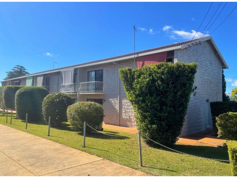 67 Taylor Street, Newtown QLD 4350