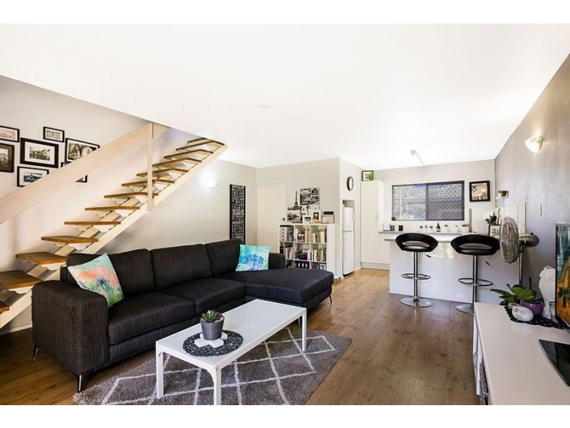 67 Taylor Street, Newtown QLD 4350