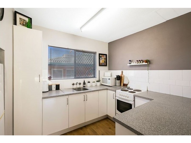 67 Taylor Street, Newtown QLD 4350