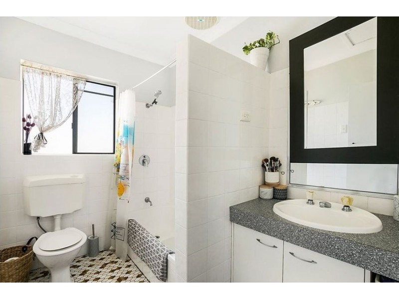 67 Taylor Street, Newtown QLD 4350