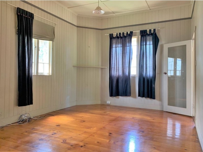 198 Perth Street, South Toowoomba QLD 4350