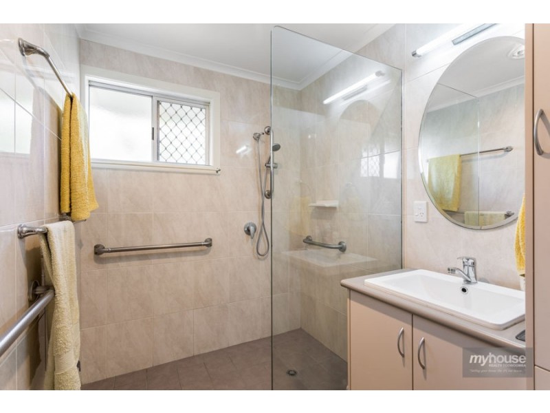32 Richmond Drive, Wilsonton QLD 4350