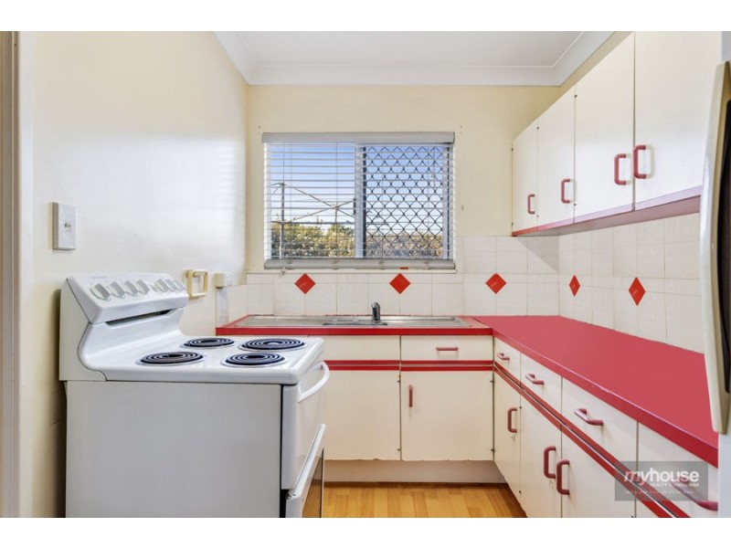 7/9 Whitefriars Street, Rockville QLD 4350