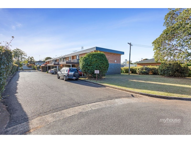 7/9 Whitefriars Street, Rockville QLD 4350