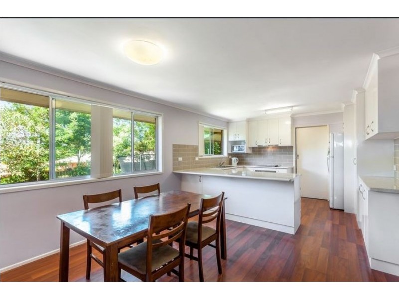 32 Debra Street, Centenary Heights QLD 4350