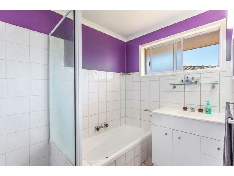 32 Debra Street, Centenary Heights QLD 4350