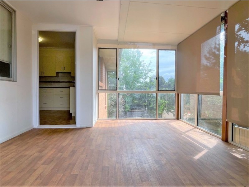 300 South Street, Harristown QLD 4350