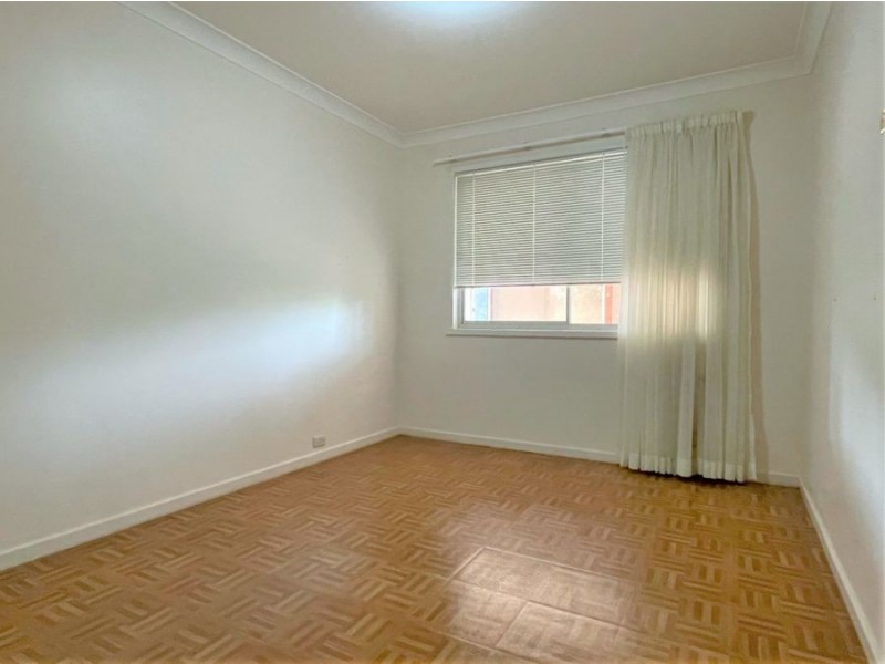 300 South Street, Harristown QLD 4350