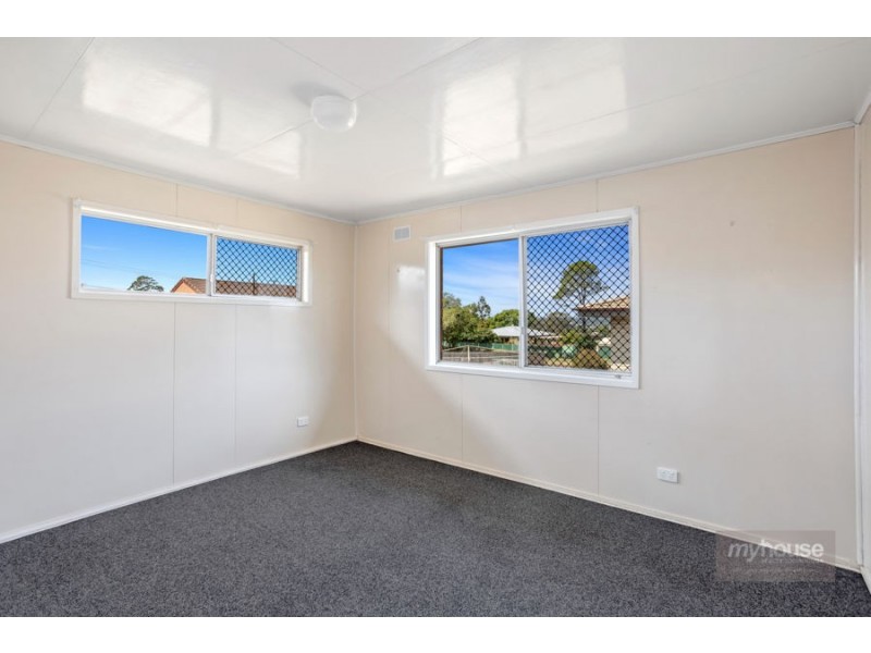 3 Shaw Court, Harristown QLD 4350