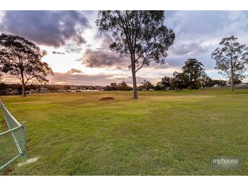 2 Inter Street, North Toowoomba QLD 4350