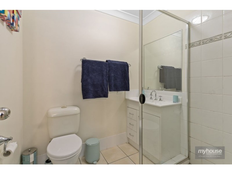 20 Wareena Crescent, Glenvale QLD 4350