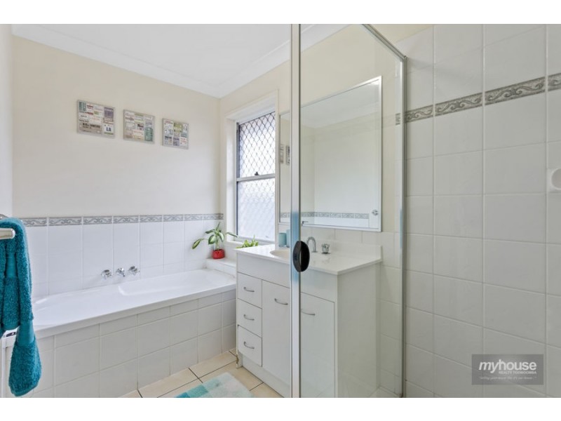 20 Wareena Crescent, Glenvale QLD 4350