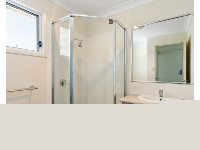 4/240 Bridge Street, Newtown QLD 4350