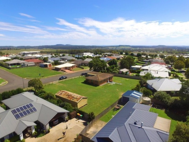 106 Polzin Road, Highfields QLD 4352