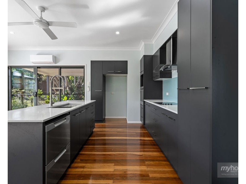 10 Yeates Street, Harlaxton QLD 4350