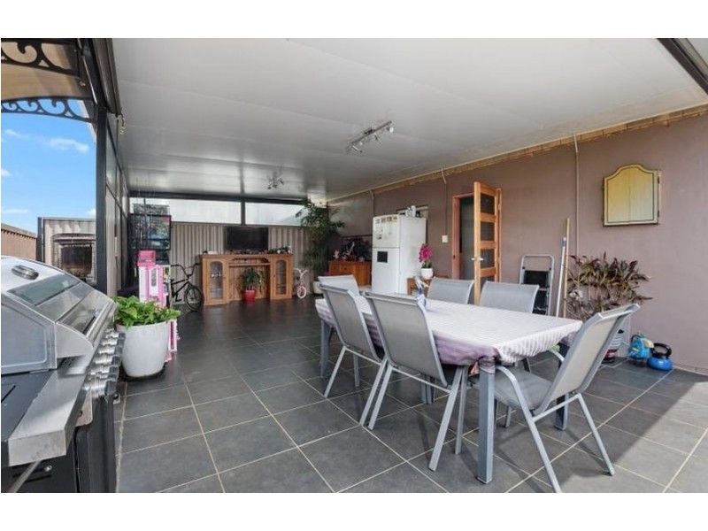 8 Richmond Drive, Wilsonton QLD 4350