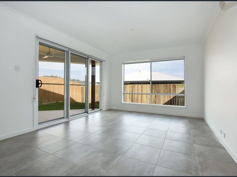 1/34 Radcliffe Crescent, Glenvale QLD 4350