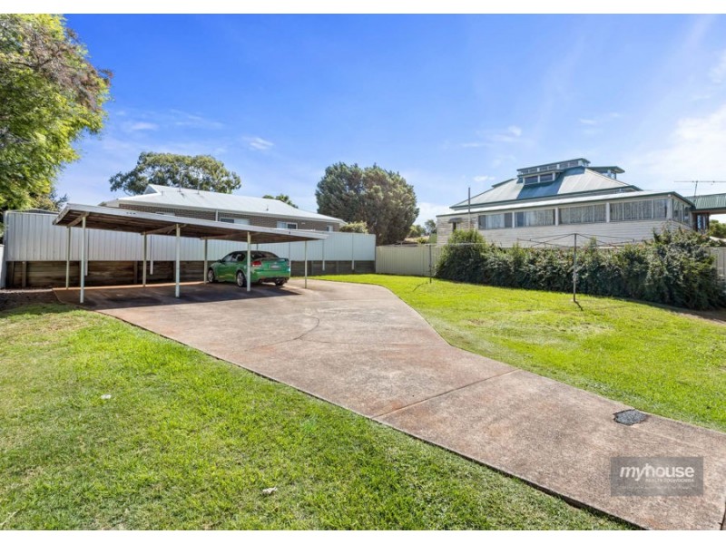 3/35A Holberton Street, Rockville QLD 4350