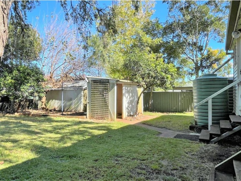 70 Crown Street, Rangeville QLD 4350