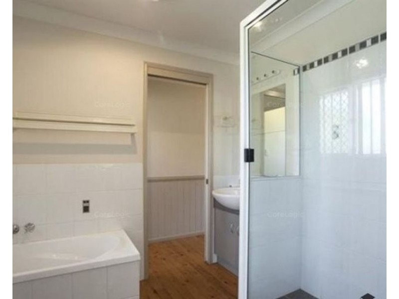 6 Vanity Street, Rockville QLD 4350