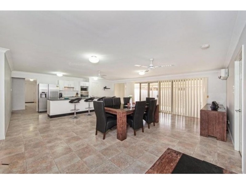 8 Bulloo Street, Glenvale QLD 4350