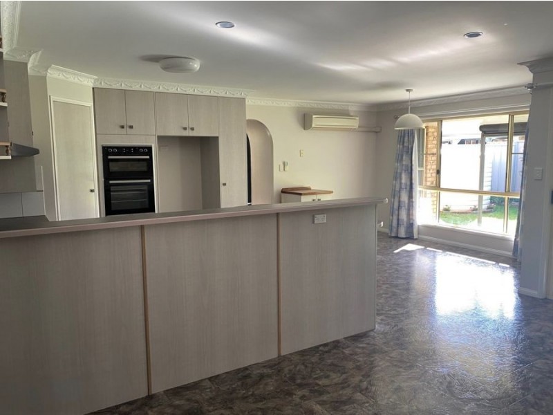 2 Nimrod Court, Wilsonton QLD 4350