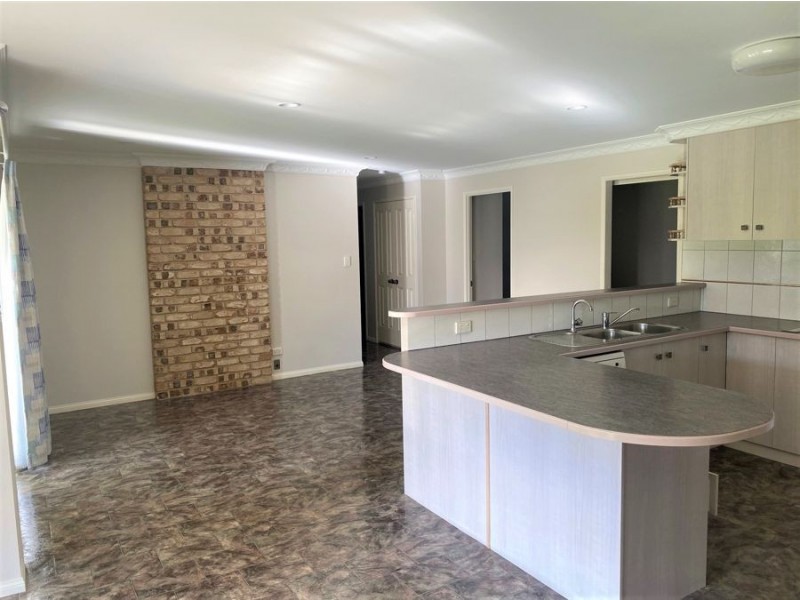 2 Nimrod Court, Wilsonton QLD 4350