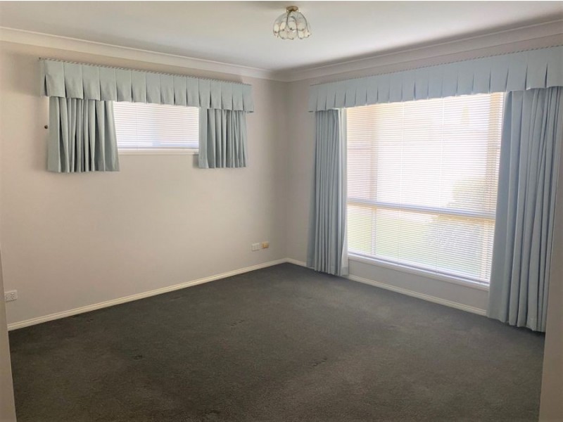 2 Nimrod Court, Wilsonton QLD 4350