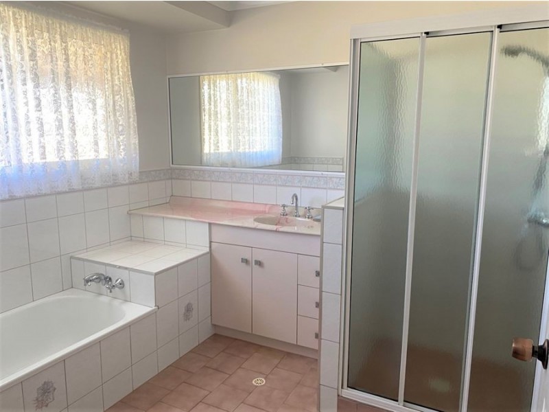 2 Nimrod Court, Wilsonton QLD 4350